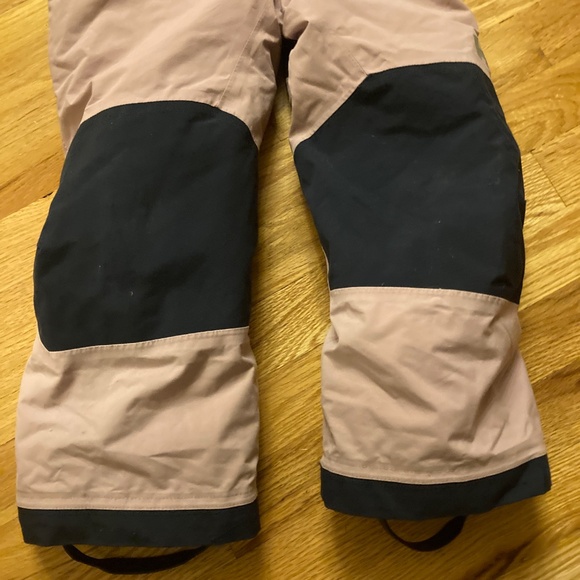 Helly Hansen Girl's Ski Bibs - Picture 2 of 9